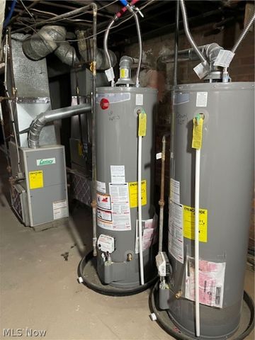 957 E 143rd Street, Cleveland, OH 44110