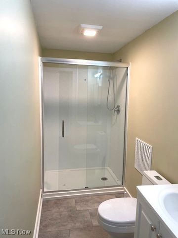 957 E 143rd Street, Cleveland, OH 44110