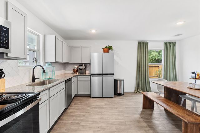 9706 Marie Village Court, Conroe, TX 77306