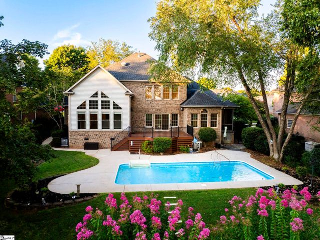 700 Mossy Ledge Lane, Simpsonville, SC 29681