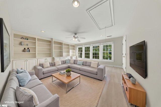 700 Mossy Ledge Lane, Simpsonville, SC 29681