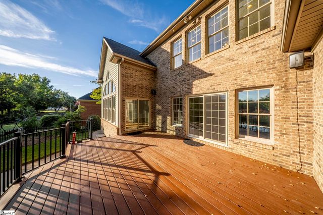 700 Mossy Ledge Lane, Simpsonville, SC 29681