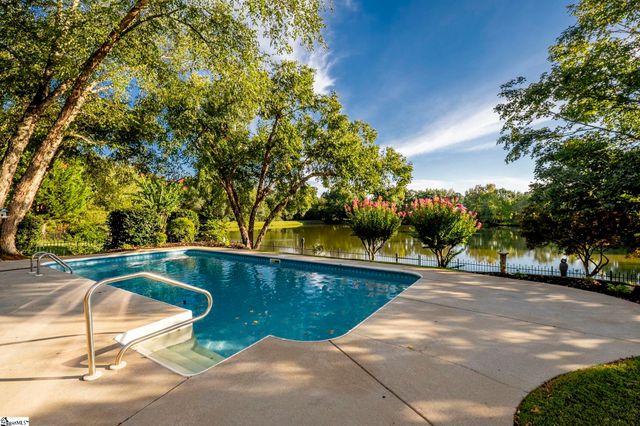 700 Mossy Ledge Lane, Simpsonville, SC 29681