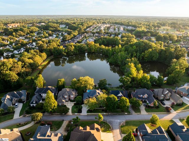 700 Mossy Ledge Lane, Simpsonville, SC 29681