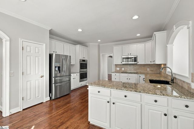 700 Mossy Ledge Lane, Simpsonville, SC 29681
