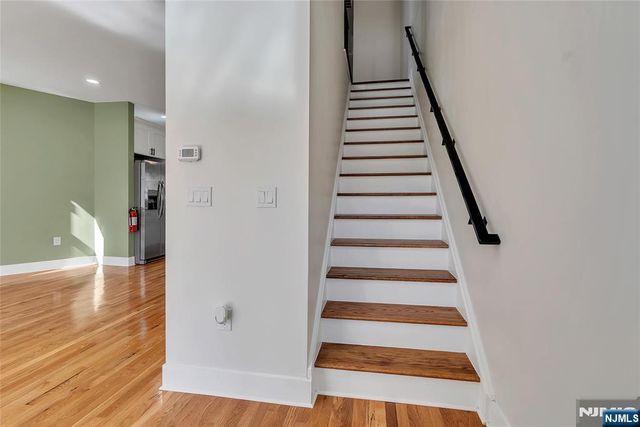 249 Hillside, Leonia, NJ 07605