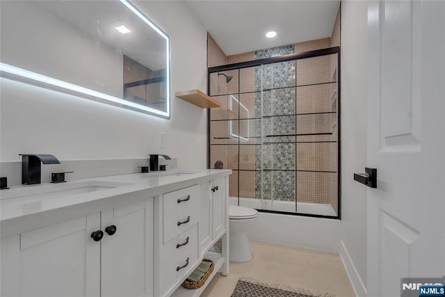 249 Hillside, Leonia, NJ 07605