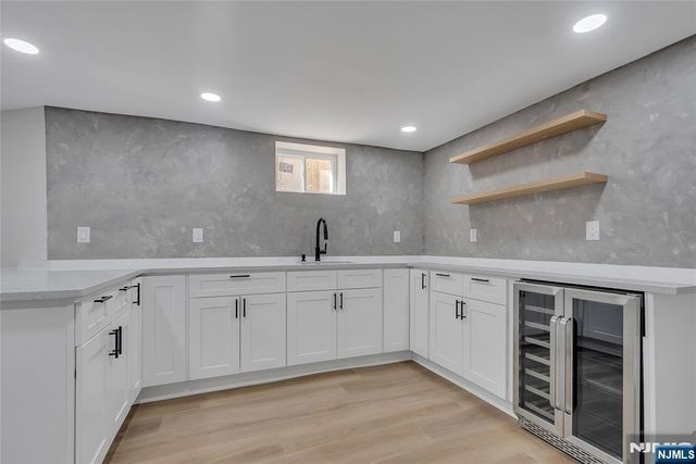 249 Hillside, Leonia, NJ 07605