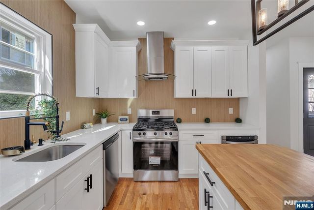 249 Hillside, Leonia, NJ 07605