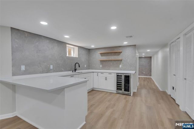 249 Hillside, Leonia, NJ 07605