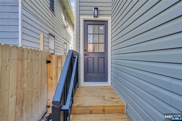 249 Hillside, Leonia, NJ 07605