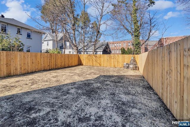 249 Hillside, Leonia, NJ 07605
