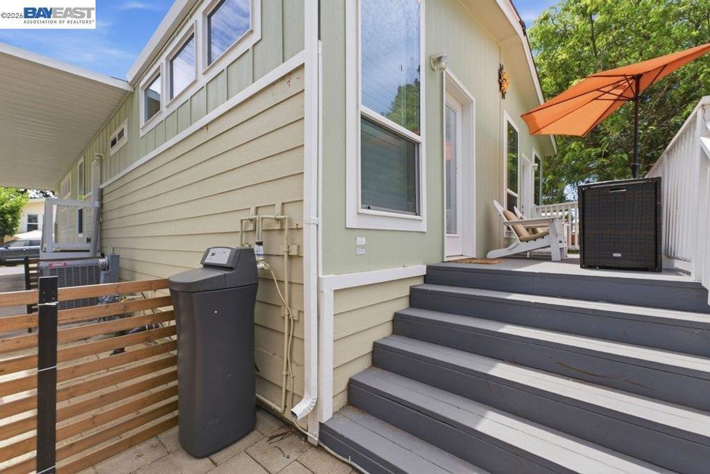 Image 50 of property listing at 3231 Vineyard Ave., Pleasanton, CA 94566