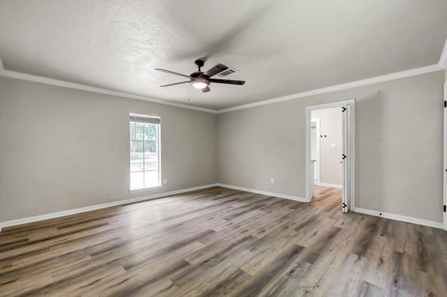 88 April Wind Drive S, Conroe, TX 77356