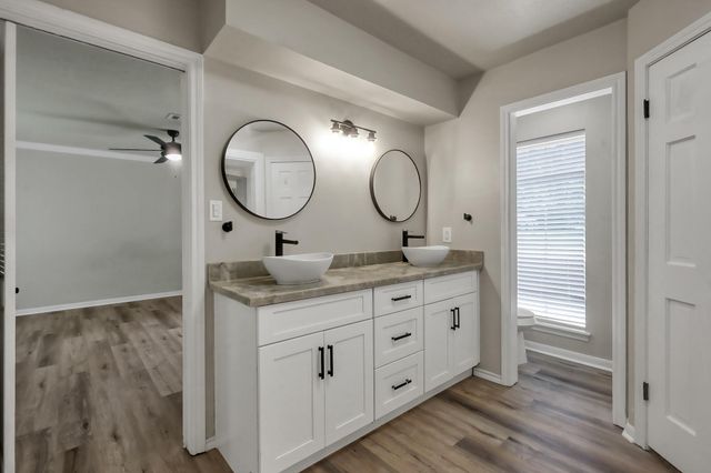 88 April Wind Drive S, Conroe, TX 77356