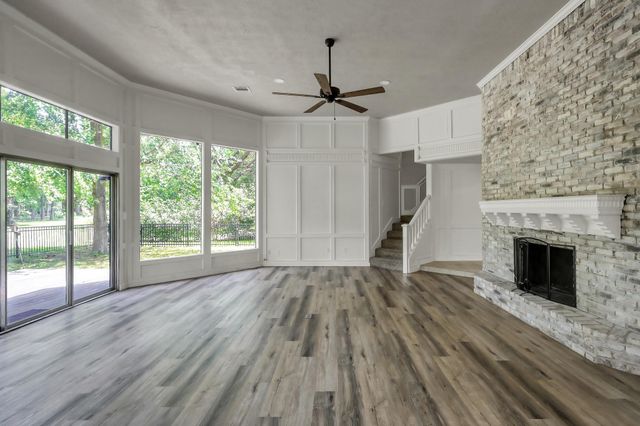 88 April Wind Drive S, Conroe, TX 77356