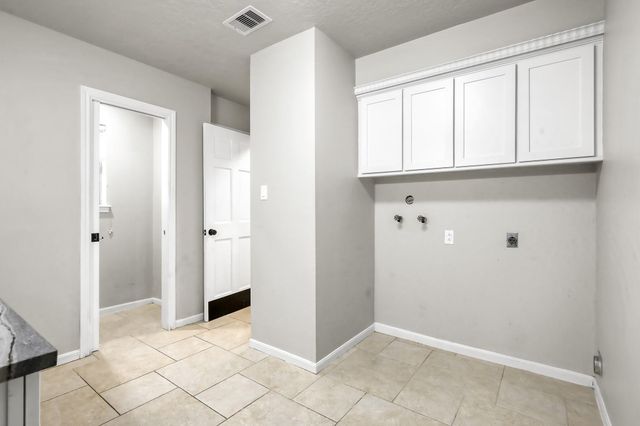 88 April Wind Drive S, Conroe, TX 77356