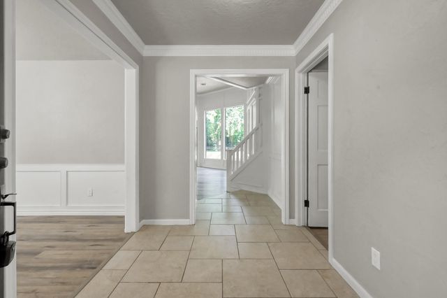 88 April Wind Drive S, Conroe, TX 77356