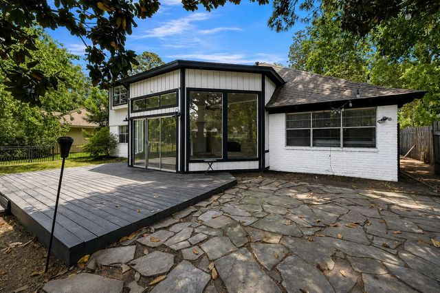 88 April Wind Drive S, Conroe, TX 77356