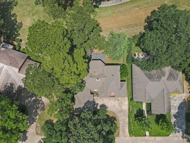 88 April Wind Drive S, Conroe, TX 77356