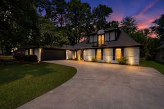 88 April Wind Drive S, Conroe, TX 77356