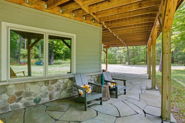 21 Woodland Lane, Palenville, NY 12463