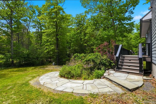 21 Woodland Lane, Palenville, NY 12463
