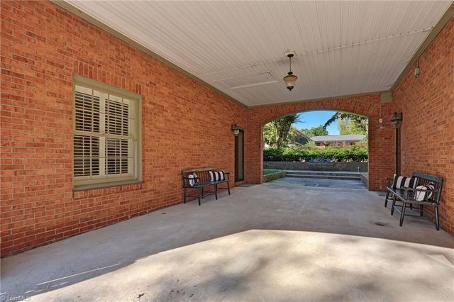 1833 Banking Street B6, Greensboro, NC 27408