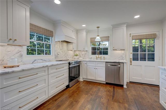 1833 Banking Street B6, Greensboro, NC 27408