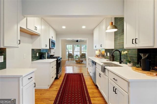 216 Austin Avenue NE, Marietta, GA 30060