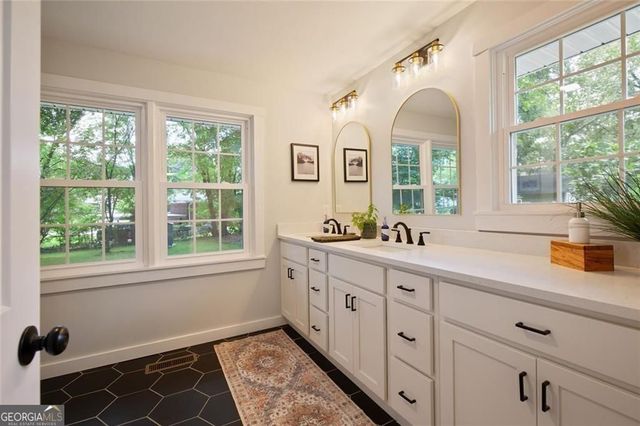 216 Austin Avenue NE, Marietta, GA 30060