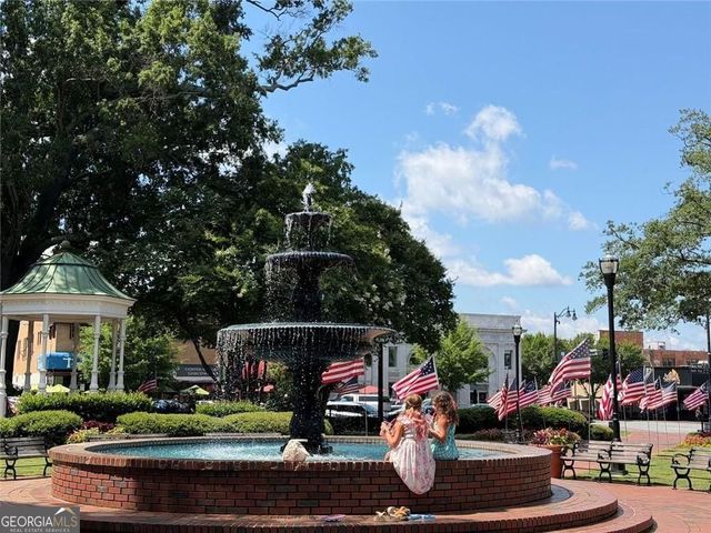 216 Austin Avenue NE, Marietta, GA 30060