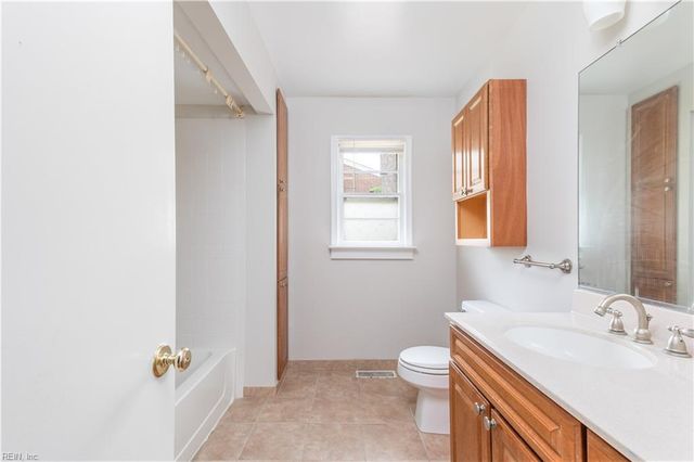 2204 Bayville RD, Virginia Beach, VA 23455