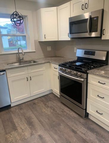 159 Tremont St, Taunton, MA 02780