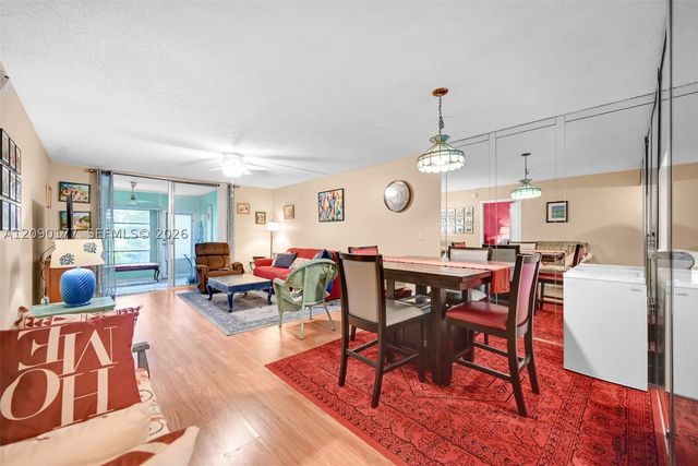 1402 NW 80th Ave 103, Margate, FL 33063