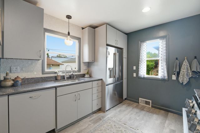 712 S 10th Street, Lafayette, IN 47905