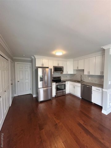 1466 Knights Ridge Court, Rochester Hills, MI 48306