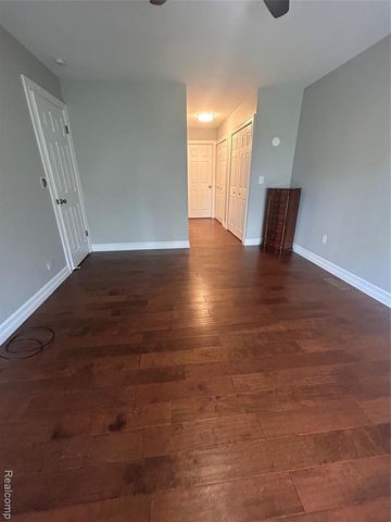 1466 Knights Ridge Court, Rochester Hills, MI 48306