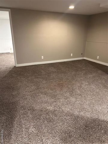 1466 Knights Ridge Court, Rochester Hills, MI 48306