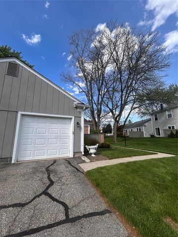 1466 Knights Ridge Court, Rochester Hills, MI 48306