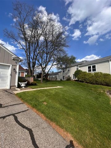 1466 Knights Ridge Court, Rochester Hills, MI 48306