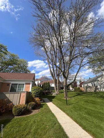 1466 Knights Ridge Court, Rochester Hills, MI 48306