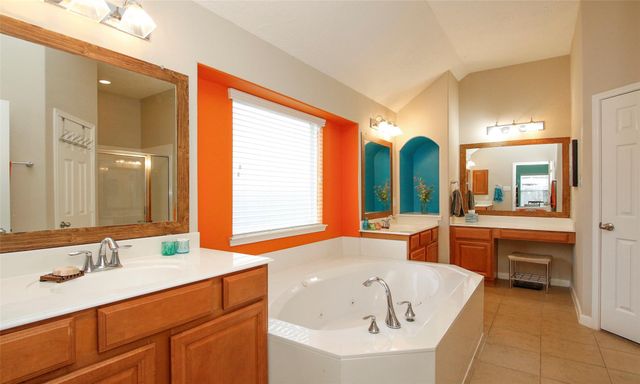 8206 Sierra Dawn Drive, Tomball, TX 77375