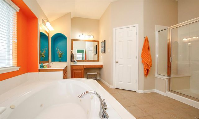 8206 Sierra Dawn Drive, Tomball, TX 77375