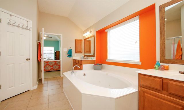 8206 Sierra Dawn Drive, Tomball, TX 77375