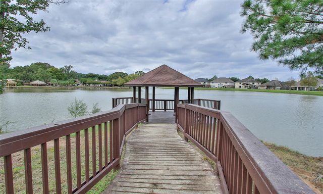 8206 Sierra Dawn Drive, Tomball, TX 77375