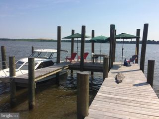 306 RIVERSIDE DR, Essex, MD 21221