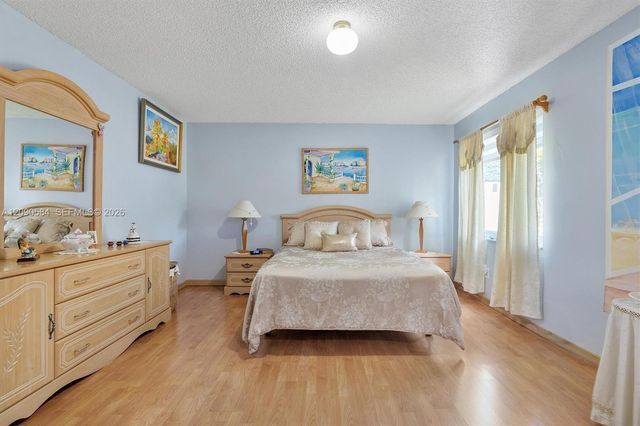 15420 SW 85th Lane 162, Miami, FL 33193