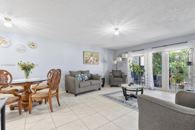 15420 SW 85th Lane 162, Miami, FL 33193