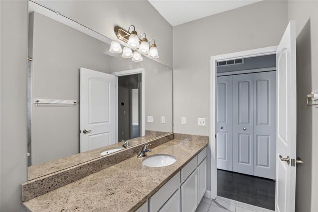 5512 Arbor Chase Drive, Ann Arbor, MI 48103
